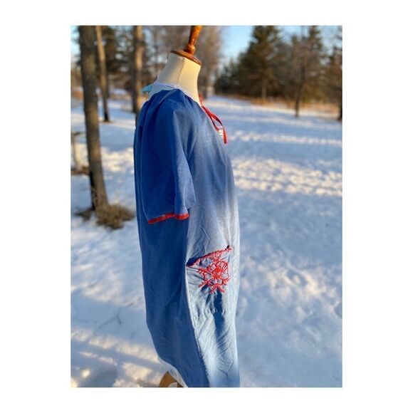 Vintage 60s 70s Robe House Dress Embroidered Tie Neck - Picture 3 of 12